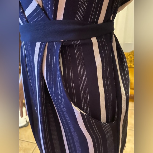 Navy blue white stripes jumpsuit with open back with pocket - Picture 6 of 6
